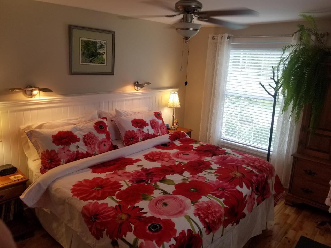 Four Ninety Muskoka B & B กราเวนเฮิร์สต์ ภายนอก รูปภาพ