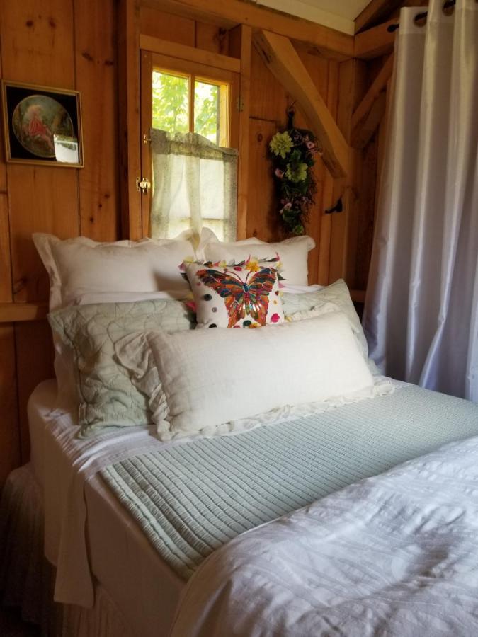 Four Ninety Muskoka B & B กราเวนเฮิร์สต์ ภายนอก รูปภาพ